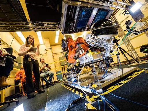 NASA Simulates Orion Spacecraft Launch Conditions for Crew