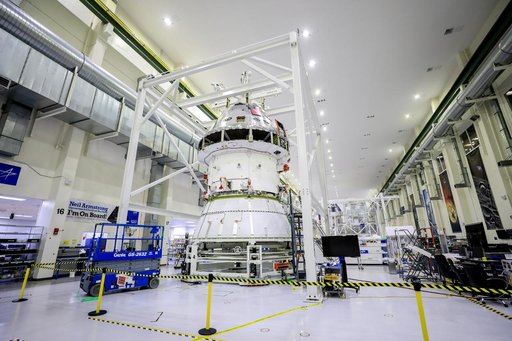 Orion stacked on Spacecraft Adapter