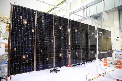 Orion solar wings for Artemis I