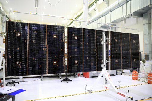 Orion solar wings for Artemis I