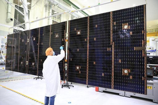Orion solar wings for Artemis I