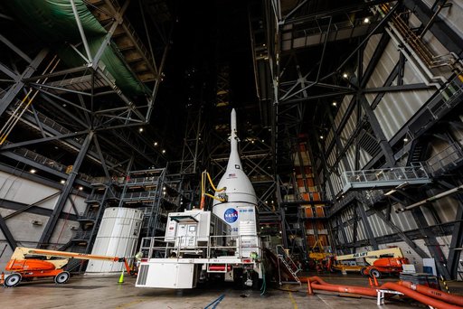Orion arrives at the VAB