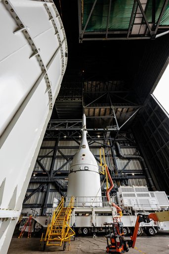 Orion arrives at the VAB
