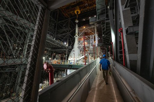 Artemis I Orion / SLS stack complete