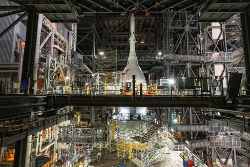 Artemis I Orion / SLS stack complete