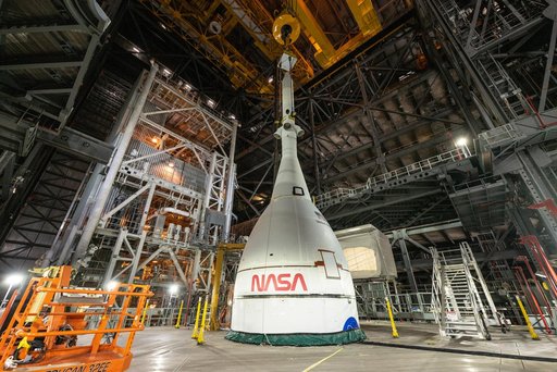 Artemis I Orion / SLS stack complete