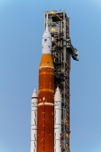 Artemis I stack rolls out to the launch pad