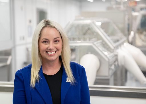Portrait of Rachel Funk, OSIRIS-REx astromaterials processor -- jsc2023e048754