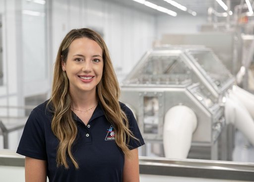 Portrait of Julia Plummer, OSIRIS-REx astromaterials processor -- jsc2023e048758