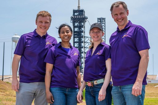 NASA’s SpaceX Crew-9 members poses for a group photo