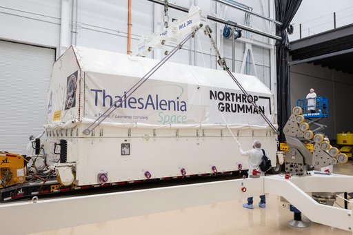Gateway's HALO Arrives in Arizona for Final Outfitting (jsc2025e036479)