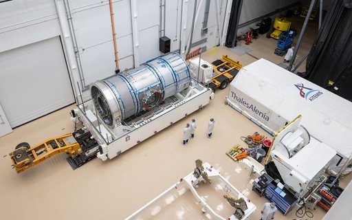 Gateway's HALO Arrives in Arizona for Final Outfitting (jsc2025e036483)