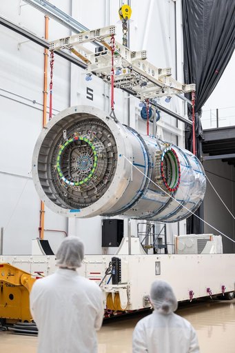 Gateway's HALO Arrives in Arizona for Final Outfitting (jsc2025e036488)
