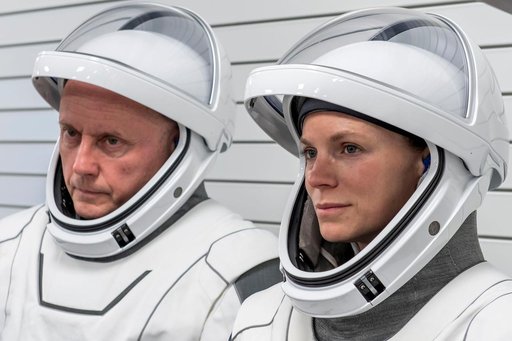 The crew of NASA’s SpaceX Crew-11 mission train for their upcoming trip