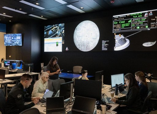 Artemis II Science Evaluation Room -- jsc2026e000849