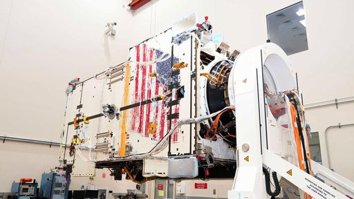 Gateway’s Power and Propulsion Element Undergoes Battery Installations jsc2026e005278