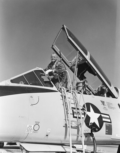 FLIGHT LINE - TRAINING