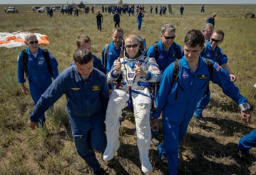Expedition 47 Soyuz TMA-19M Landing