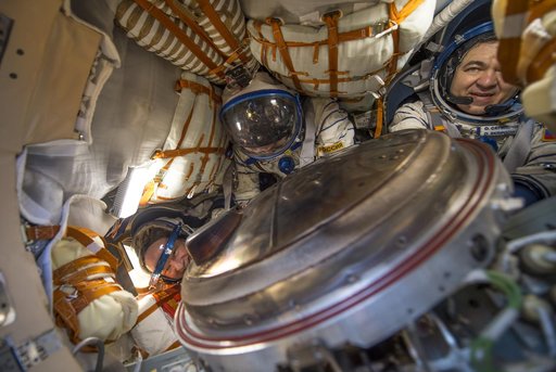 Expedition 48 Soyuz TMA-20M Landing
