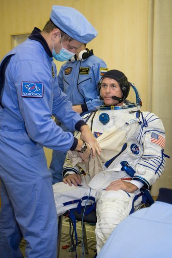 Expedition 49 Preflight