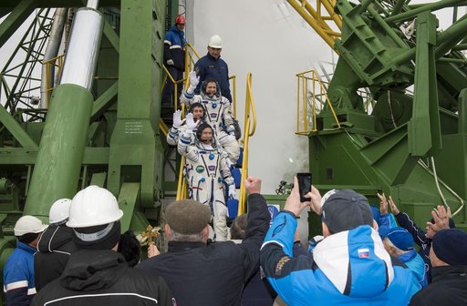 Expedition 49 Preflight