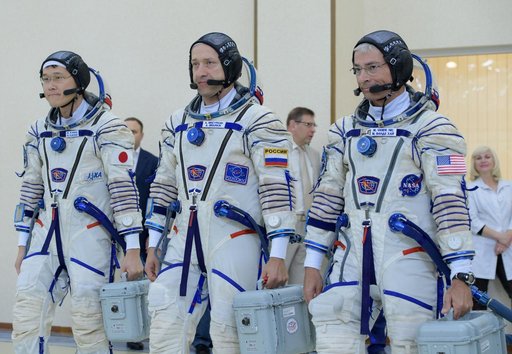 Expedition 52 Qualification Exams
