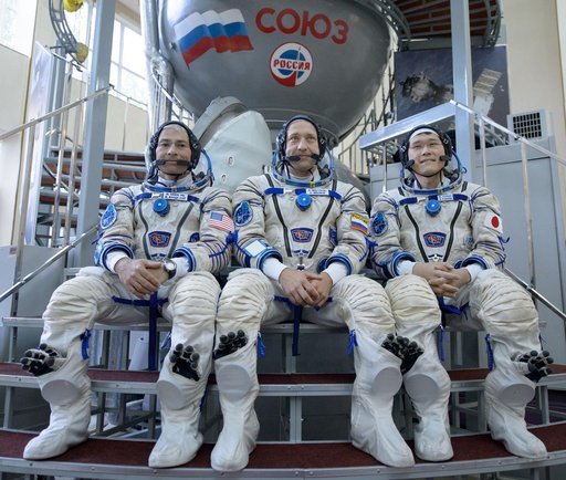 Expedition 52 Qualification Exams