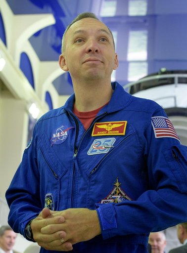 Expedition 52 Qualification Exams