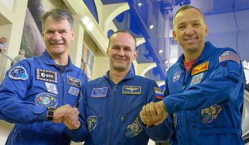 Expedition 52 Qualification Exams