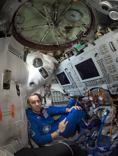 Expedition 52 Qualification Exams