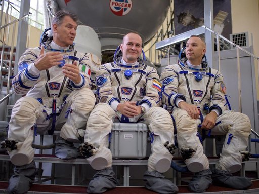 Expedition 52 Qualification Exams