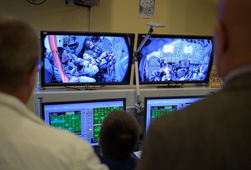 Expedition 52 Qualification Exams