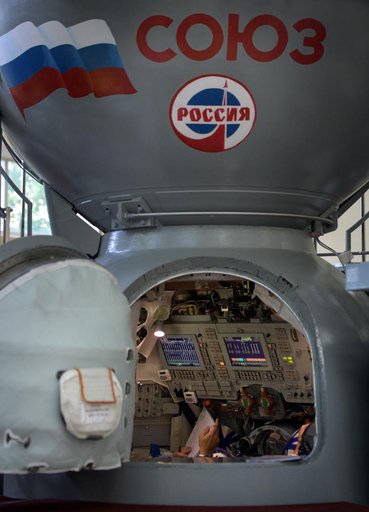 Expedition 52 Qualification Exams