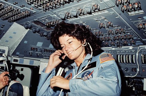 Mission Specialist (MS) Ride on forward flight deck