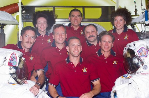 Joint STS-104 and Expedition Two Crew photo