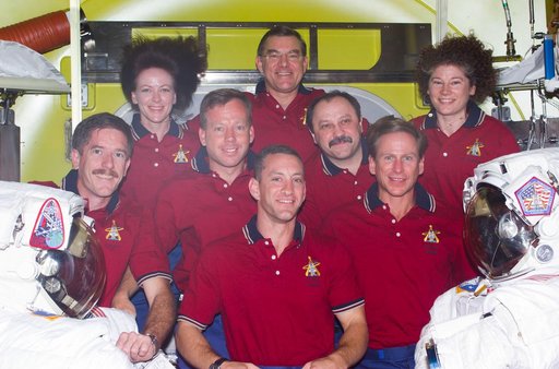 Joint STS-104 and Expedition Two Crew photo