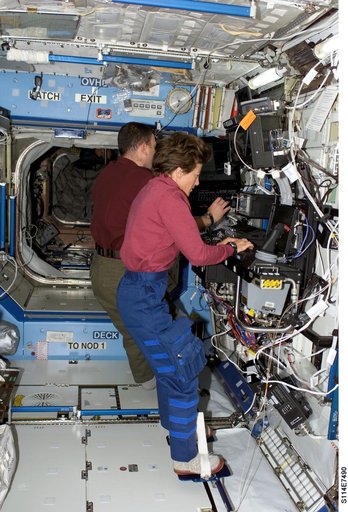 Lawrence and Kelly at SSRMS controls in Destiny laboratory module
