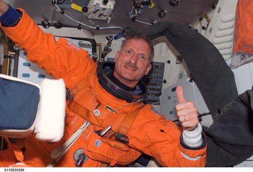 STS-115 MS Tanner on Atlantis Middeck