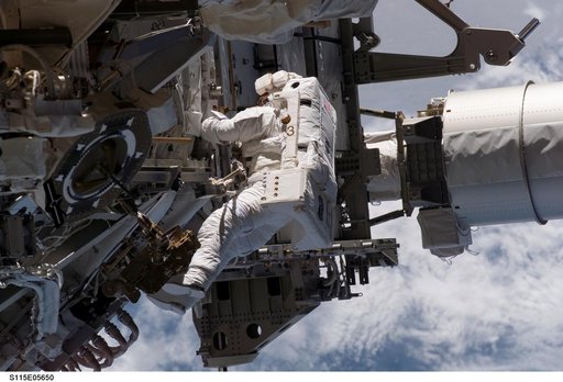Stefanyshyn-Piper performs first EVA during STS-115 / Expedition 13 joint operations