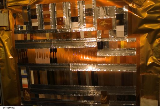 Second set of solar arrays on the ISS during Expedition 13 / STS-115 Joint Operations