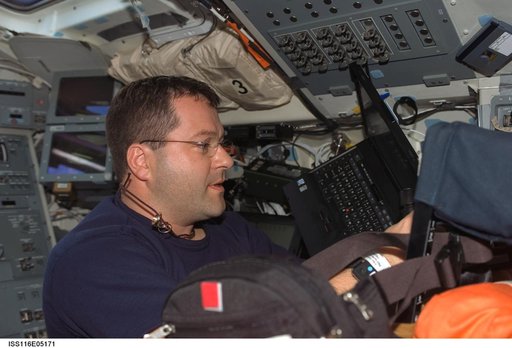 STS-116 MS Patrick works in the aft FD on Space Shuttle Discovery