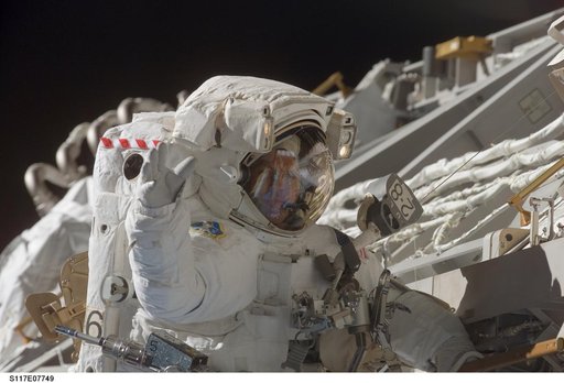 Swanson works on the S3/S4 Trusses during EVA 4