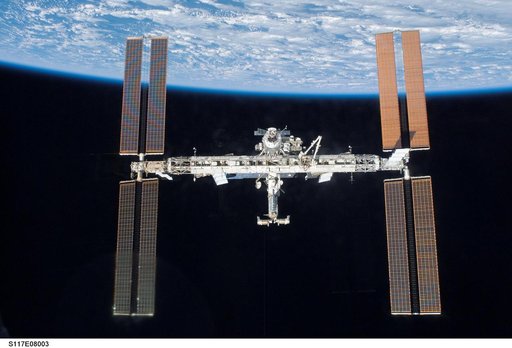 STS-117 Space Shuttle Atlantis leaves the ISS