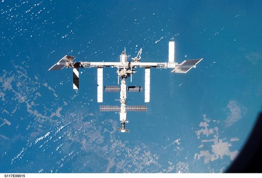 STS-117 Space Shuttle Atlantis leaves the ISS