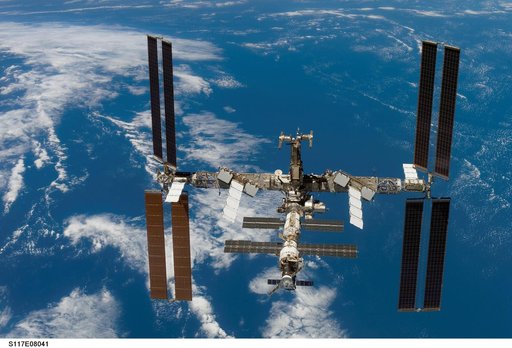 STS-117 Space Shuttle Atlantis leaves the ISS