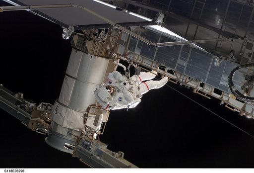 View of Mastracchio on EVA 1 during STS-118/Expedition 15 Joint Operations