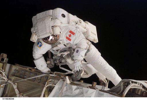 View of Williams on EVA 1 during STS-118/Expedition 15 Joint Operations
