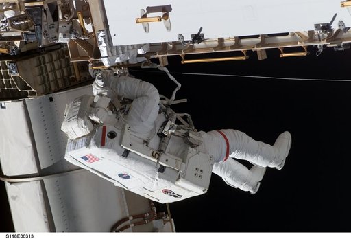 View of Mastracchio on EVA 1 during STS-118/Expedition 15 Joint Operations