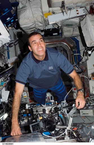 View of Mastracchio in the US Lab during STS-118/Expedition 15 Joint Operations