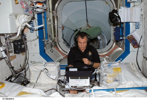 View of Williams during the PMDIS Experiment during STS-118/Expedition 15 Joint Operations
